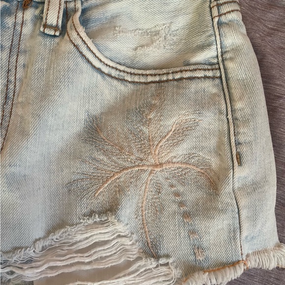 American Eagle Jean Shorts - Picture 6 of 13